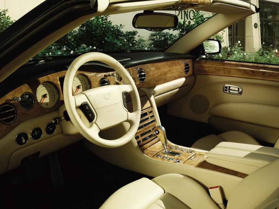 Интерьер Bentley Azure 2007 года  (WW) (фото 3 из 10)